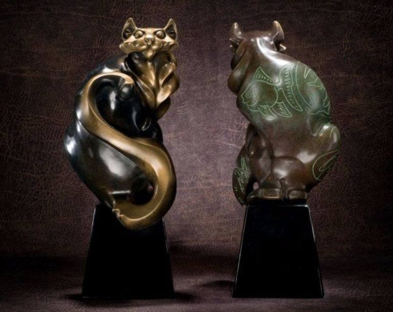 Bronze sculpture of cat