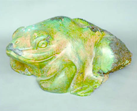 Stone carving of toad 